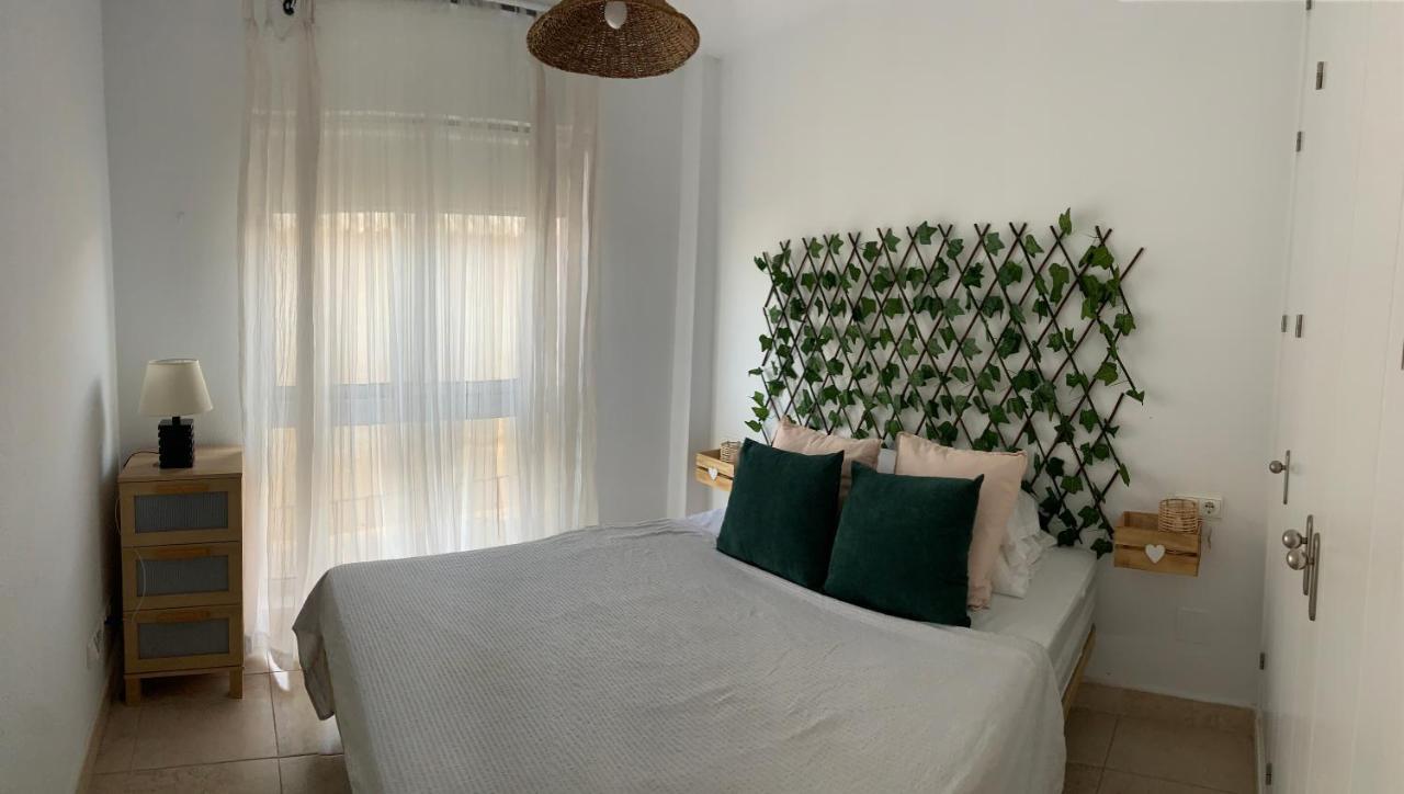Apartamento Aqui Vive Un Artista コニル・デ・ラ・フロンテラ エクステリア 写真